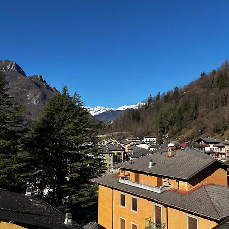 La Casa Di Pietro Apartment Piazza Brembana Exterior foto